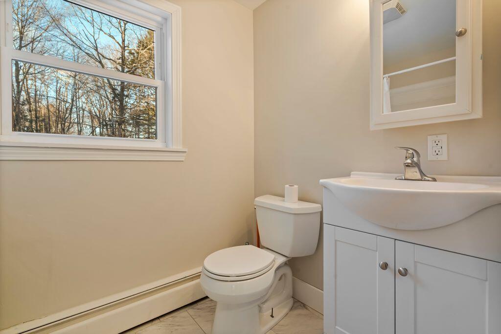 37 Pilgrim Road Standish, ME 04084 - Photo 16 of 33 16_DSC06685