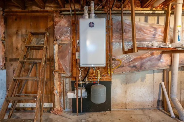 $349,999 | 37 Pilgrim Road, Standish, ME 04084