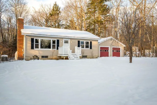 $349,999 | 37 Pilgrim Road, Standish, ME 04084