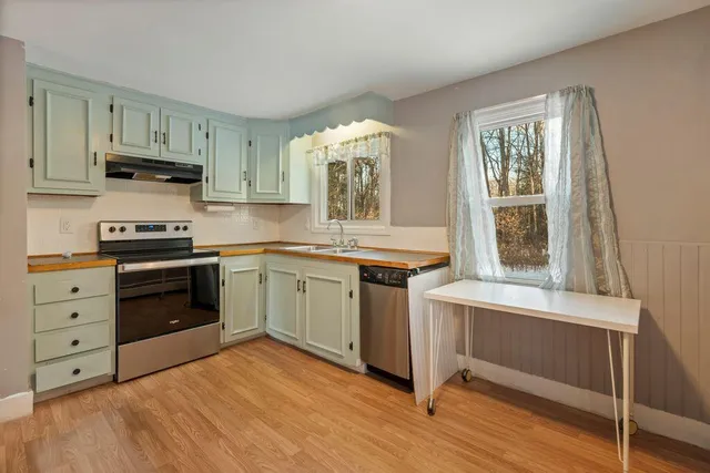 $349,999 | 37 Pilgrim Road, Standish, ME 04084