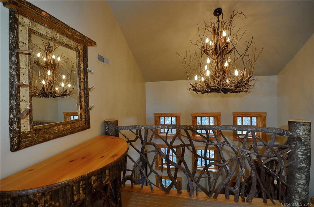32 Rendezvous Ridge, Unit 3 Cashiers, NC 28717 - Photo 17 of 24 Gallery Image 17