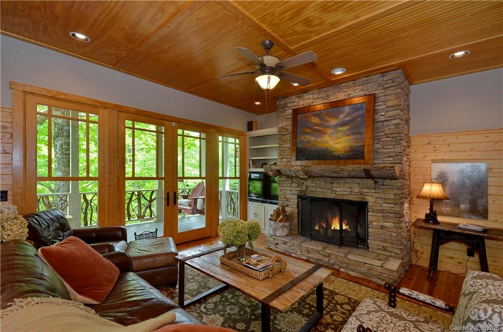 32 Rendezvous Ridge, Unit 3 Cashiers, NC 28717 - Photo 5 of 24 Gallery Image 5