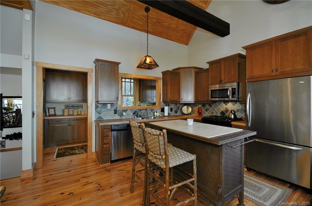 32 Rendezvous Ridge, Unit 3 Cashiers, NC 28717 - Photo 7 of 24 Gallery Image 7