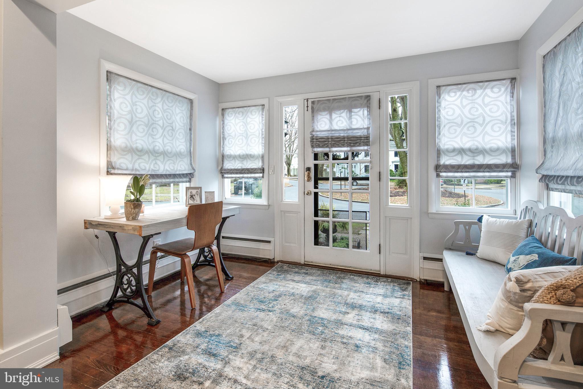 9 Crawford Circle Wilmington, DE 19805 - Photo 2 of 20 Welcoming sun room