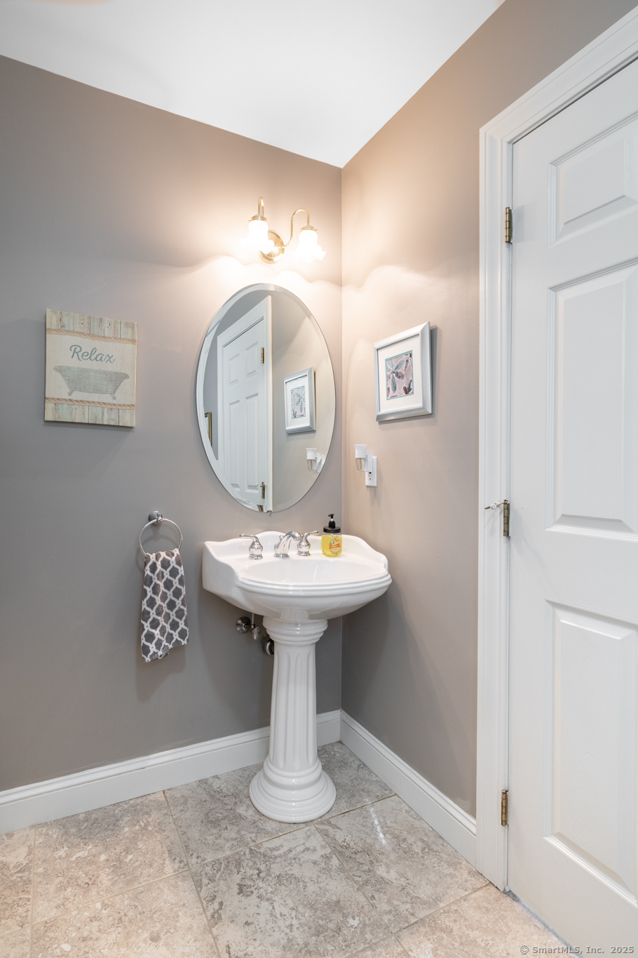 191 Pond View Drive Watertown, CT 06795 - Photo 15 of 39