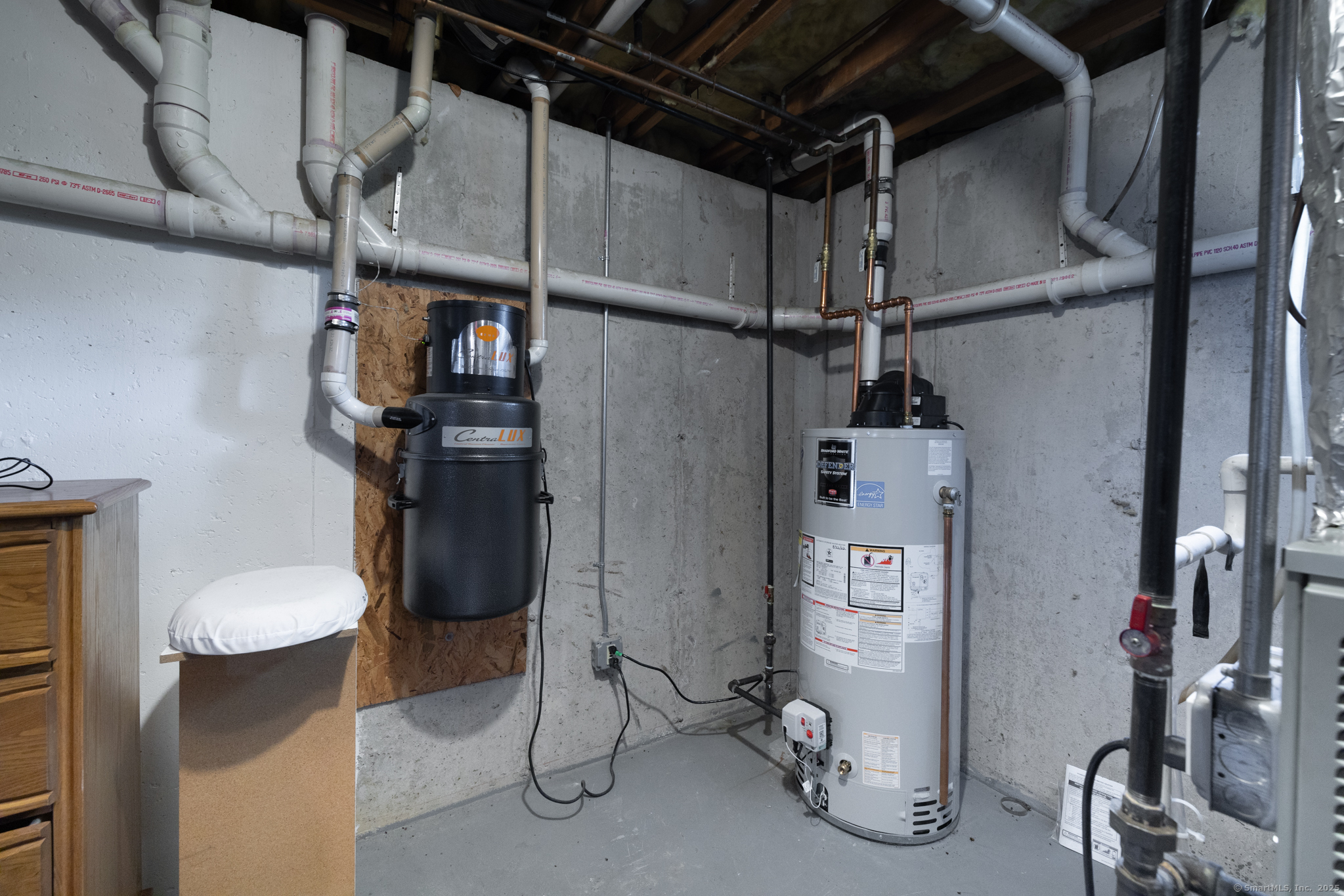 191 Pond View Drive Watertown, CT 06795 - Photo 31 of 39