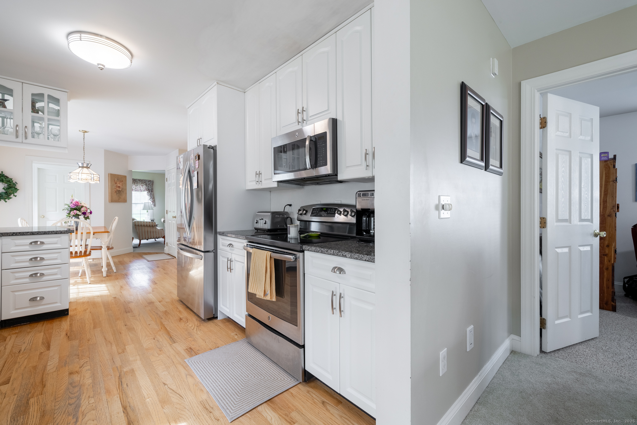 191 Pond View Drive Watertown, CT 06795 - Photo 5 of 39