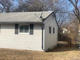 $134,900 | 95 Florissant Park Drive, Florissant, MO 63031