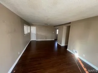 $134,900 | 95 Florissant Park Drive, Florissant, MO 63031
