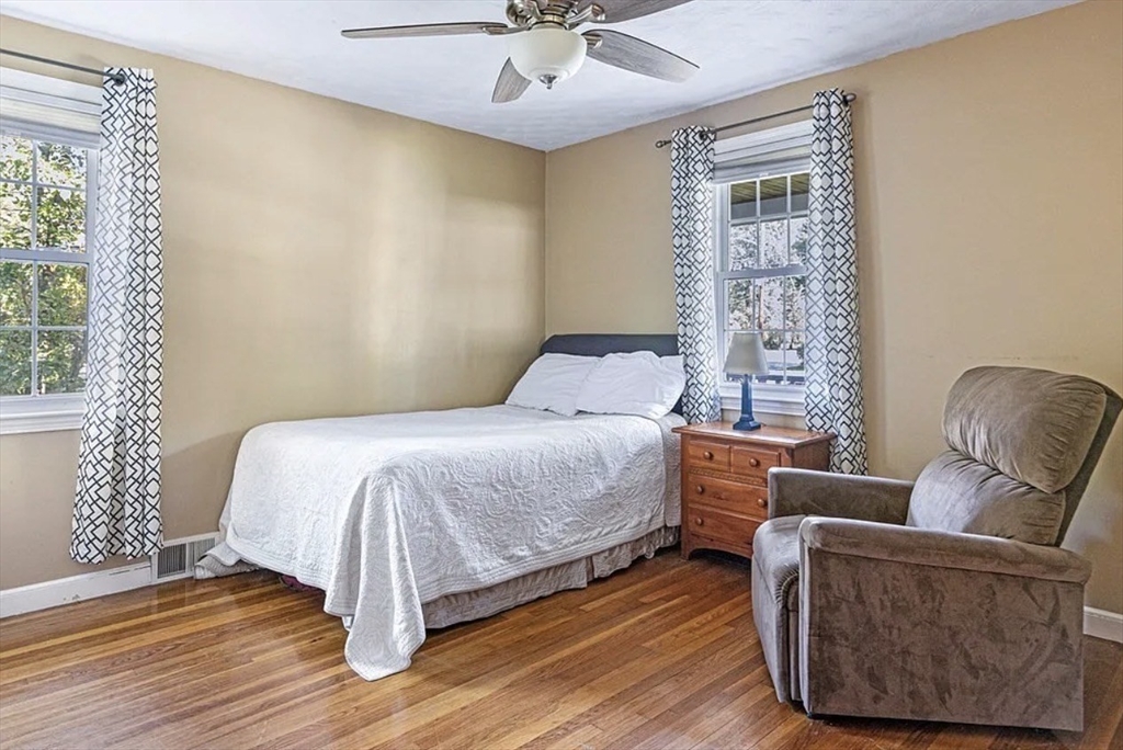 14 Hoover Road Northborough, MA 01532 - Photo 11 of 27