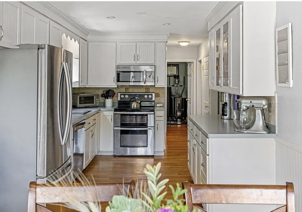 14 Hoover Road Northborough, MA 01532 - Photo 7 of 27