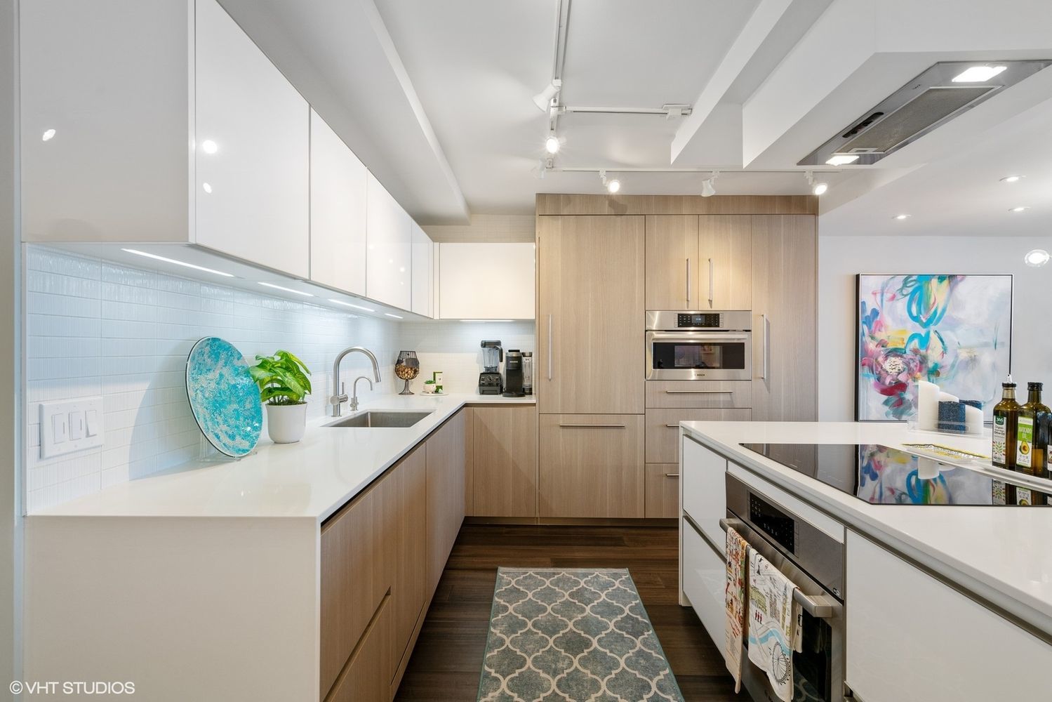 200 East Delaware Place, Unit 32B Chicago, IL 60611 - Photo 8 of 19