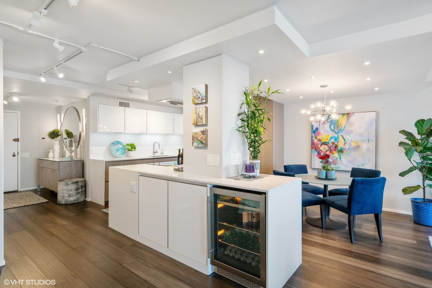 200 East Delaware Place, Unit 32B Chicago, IL 60611 - Photo 9 of 19