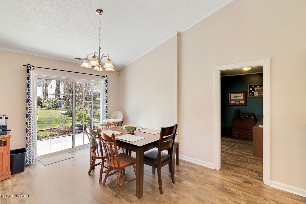 100 Riverbend Road Jacksonville, NC 28540 - Photo 11 of 33 Dining