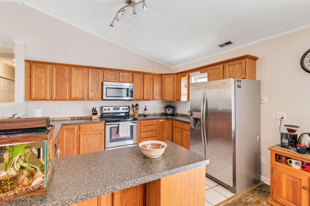 100 Riverbend Road Jacksonville, NC 28540 - Photo 13 of 33 Kitchen