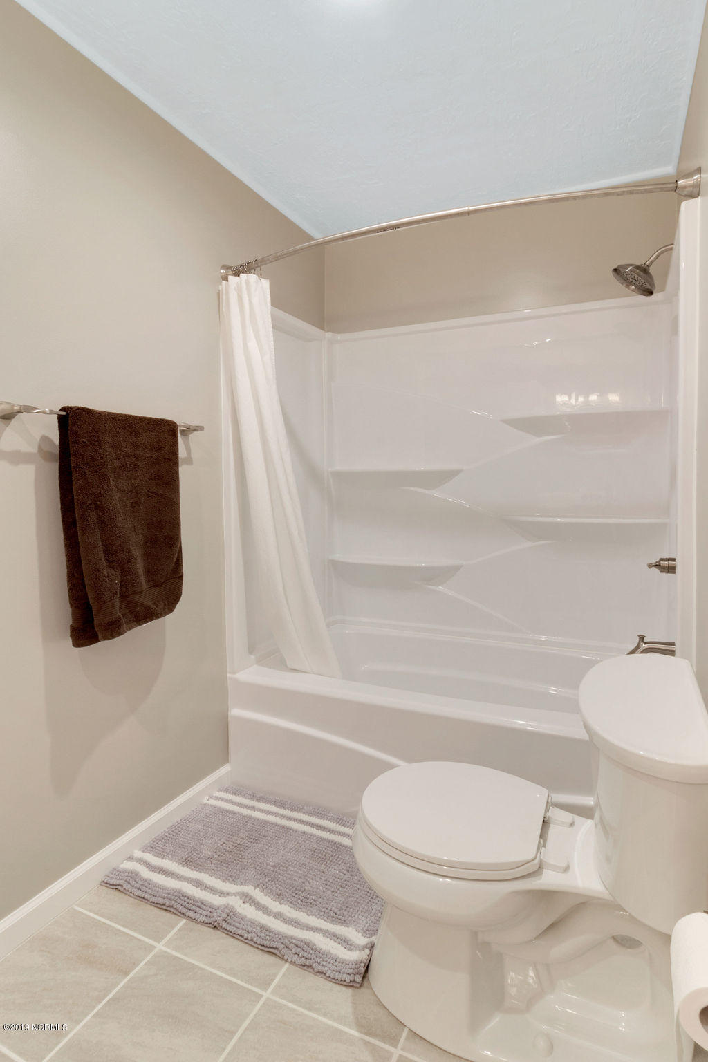 100 Riverbend Road Jacksonville, NC 28540 - Photo 17 of 33 Hall Bath