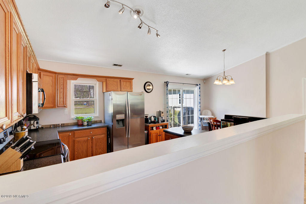 100 Riverbend Road Jacksonville, NC 28540 - Photo 9 of 33 Kitchen