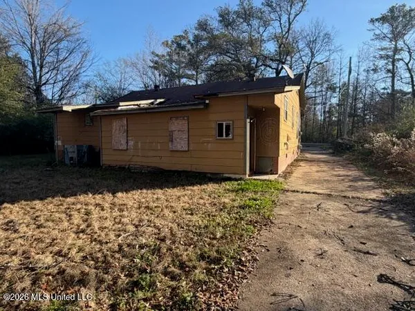 $65,350 | 2161 West McDowell Road, Jackson, MS 39204