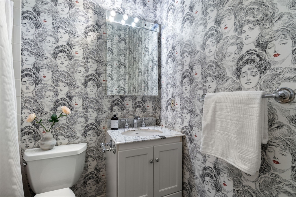 17 Follen Street, Unit 1 Boston, MA 02116 - Photo 13 of 19