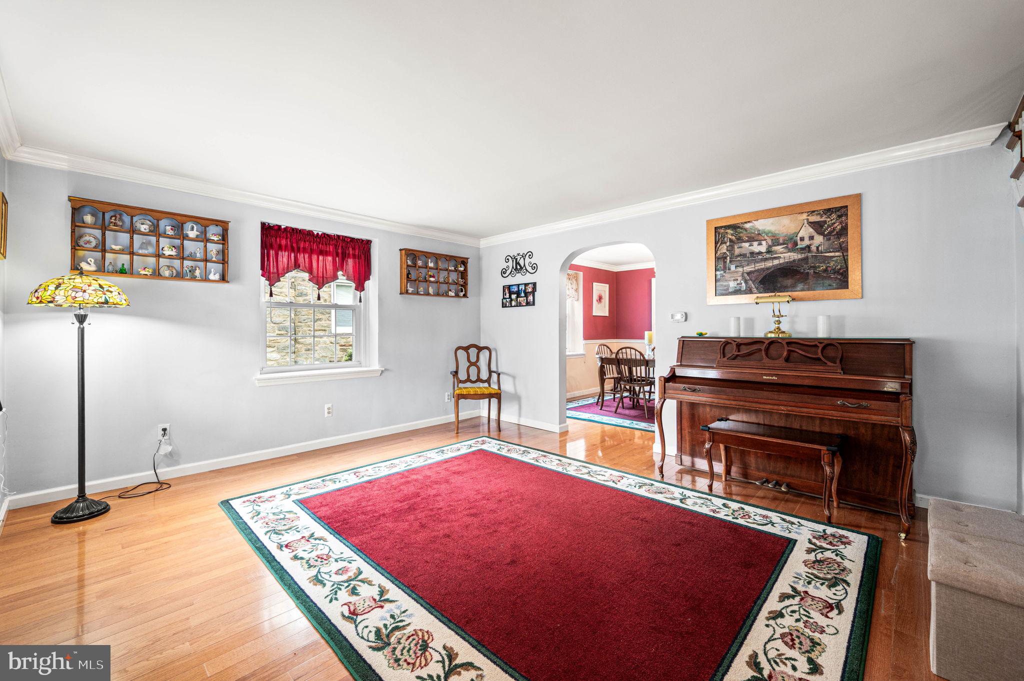 481 Maplewood Road Springfield, PA 19064 - Photo 3 of 31 a room with furniture and a rug