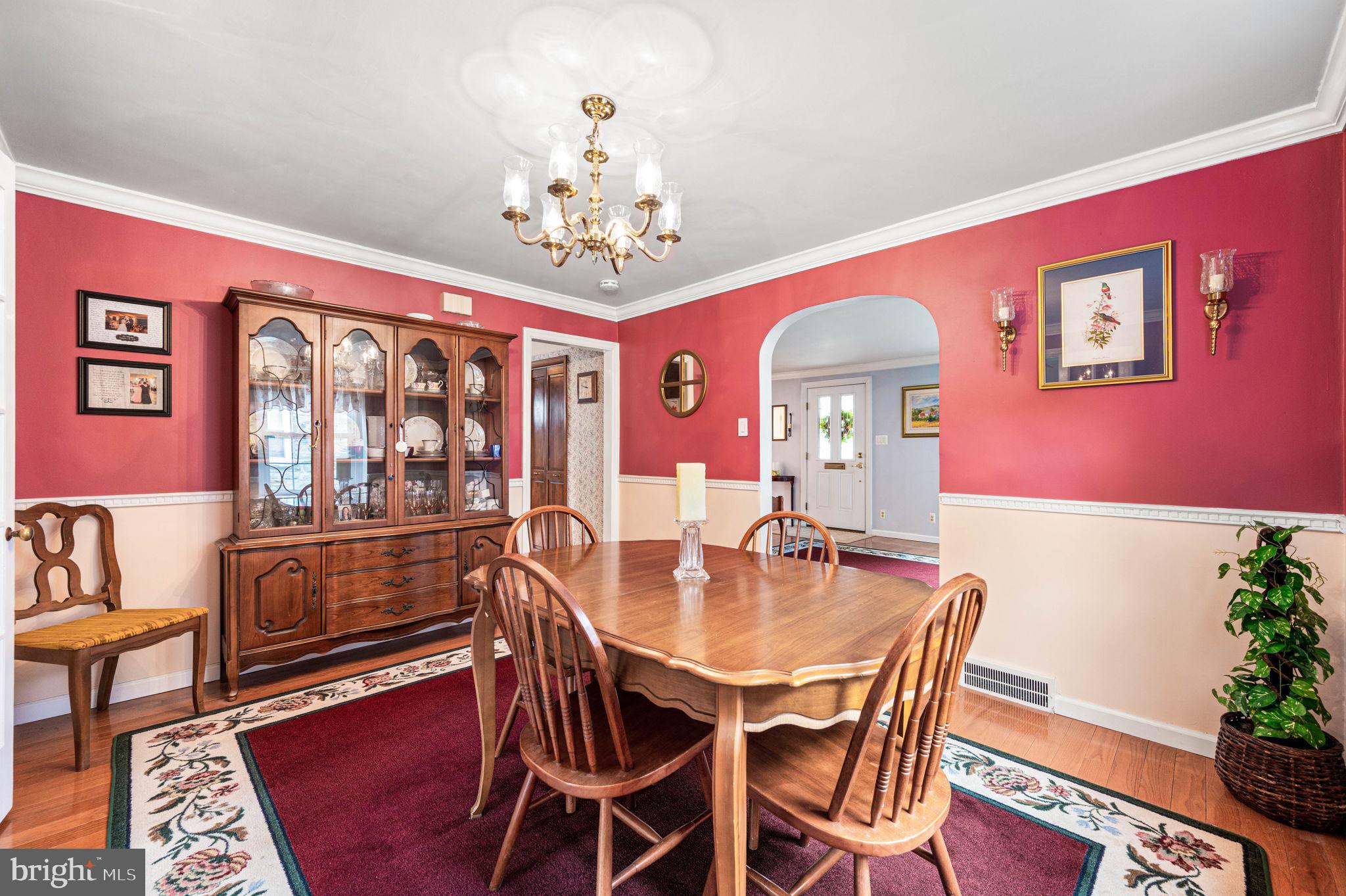 481 Maplewood Road Springfield, PA 19064 - Photo 8 of 31 a view of a dining room with furniture and chandelier