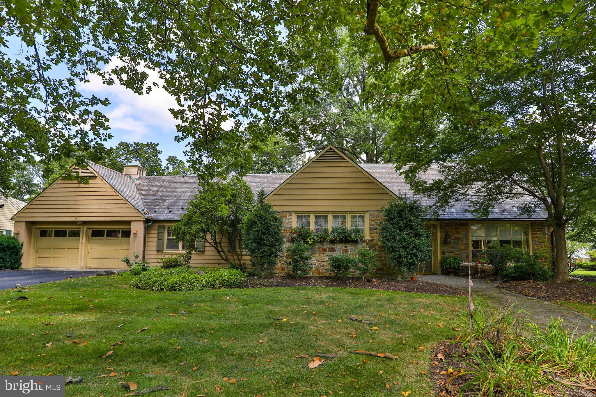 1906 Sycamore Street Bethlehem, PA 18017 - Photo 1 of 50
