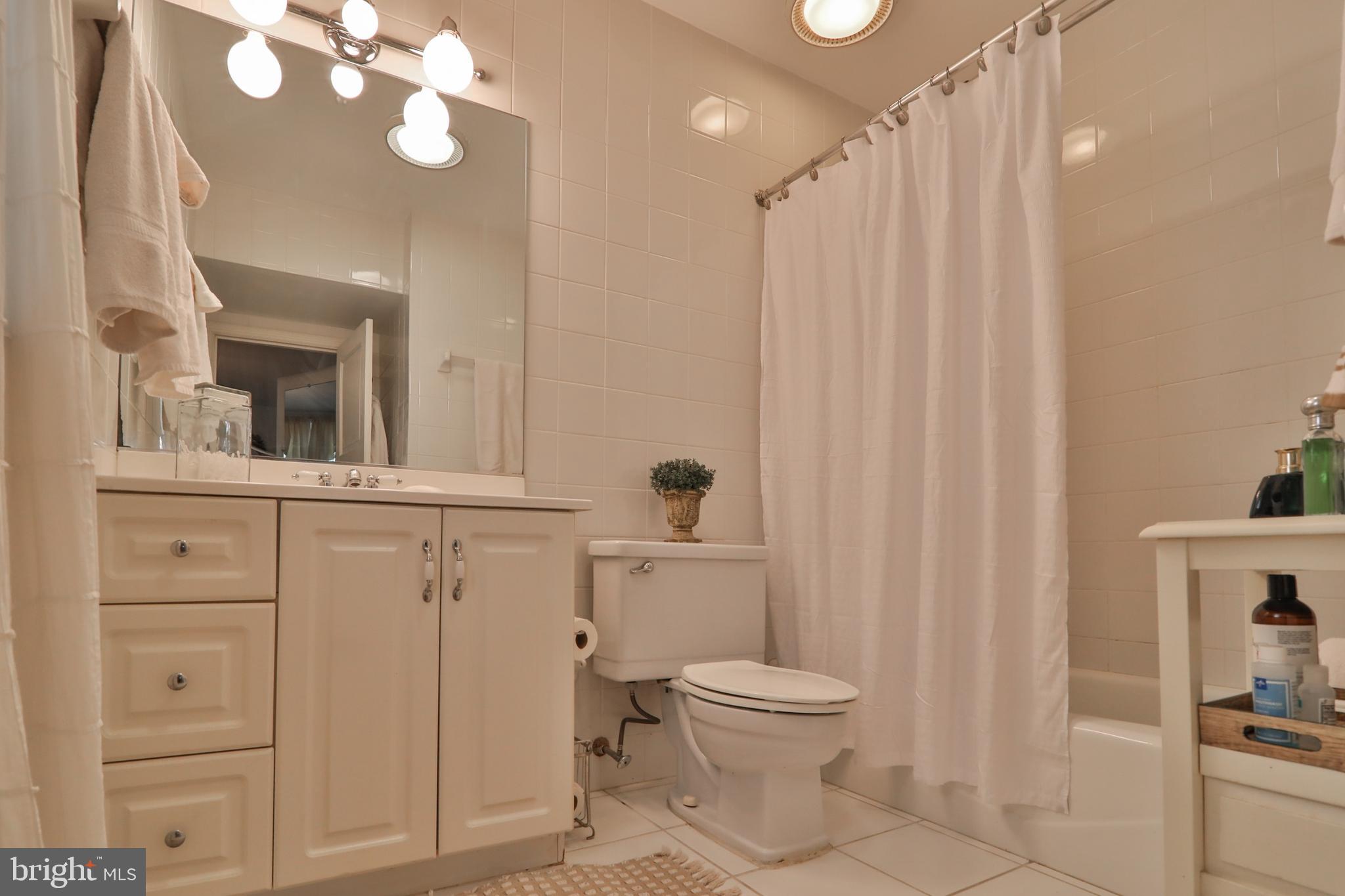 1906 Sycamore Street Bethlehem, PA 18017 - Photo 23 of 50