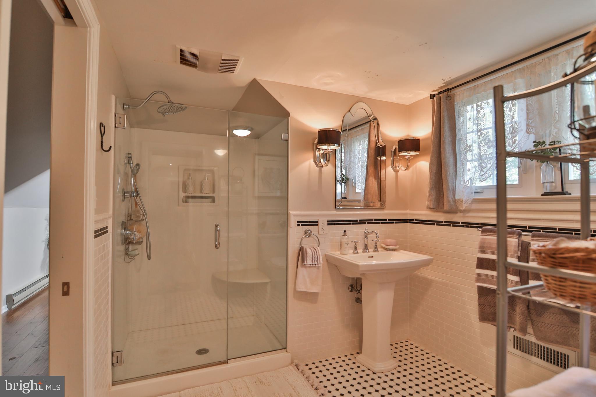 1906 Sycamore Street Bethlehem, PA 18017 - Photo 28 of 50