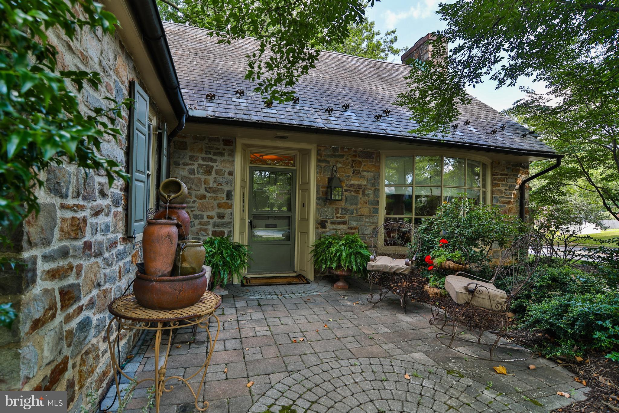 1906 Sycamore Street Bethlehem, PA 18017 - Photo 6 of 50