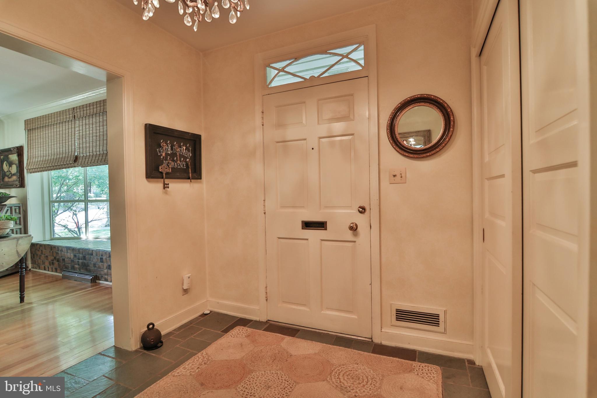 1906 Sycamore Street Bethlehem, PA 18017 - Photo 8 of 50