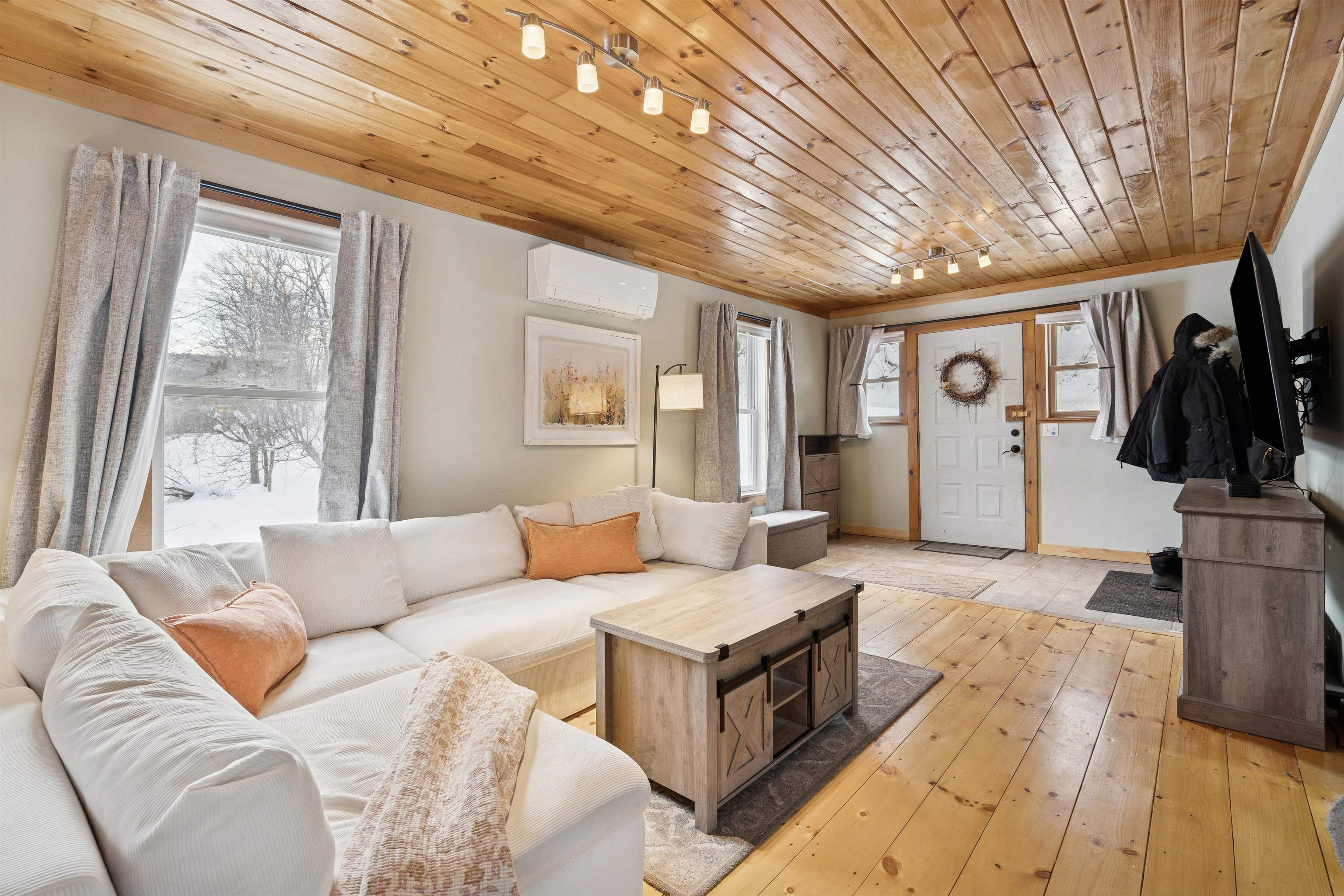 616 Highway 110 Tunbridge, VT 05077 - Photo 11 of 37