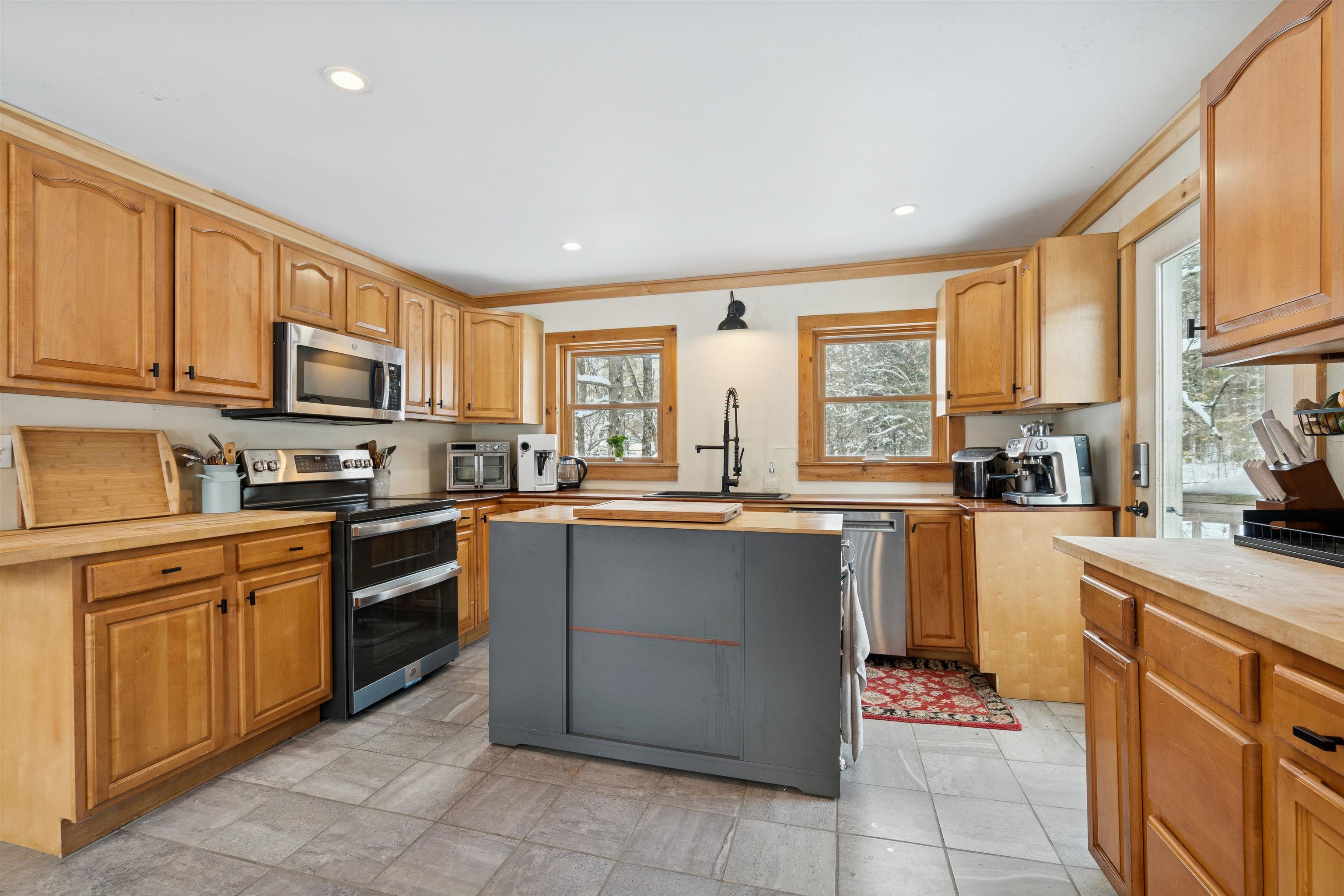 616 Highway 110 Tunbridge, VT 05077 - Photo 21 of 37