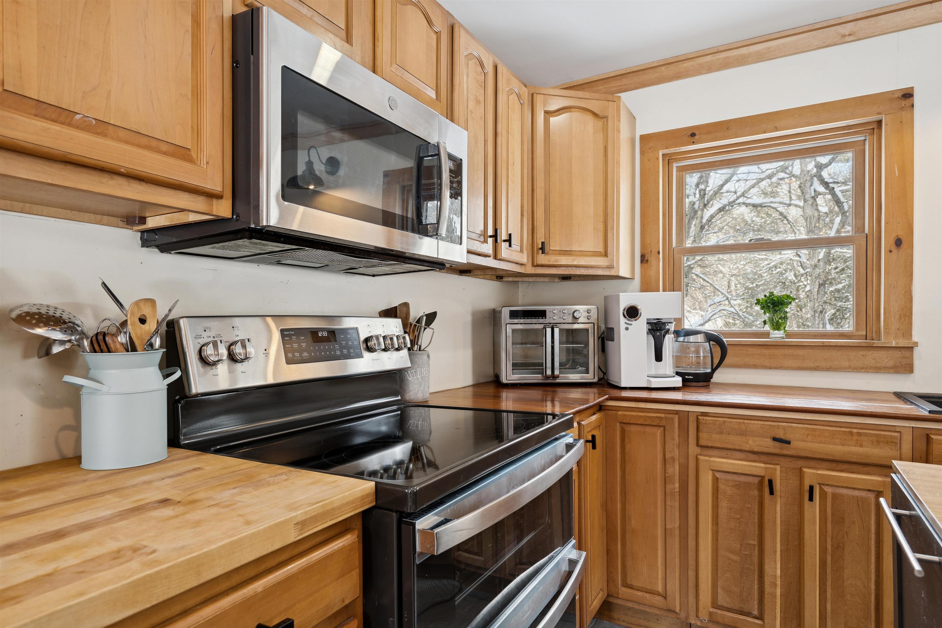 616 Highway 110 Tunbridge, VT 05077 - Photo 22 of 37