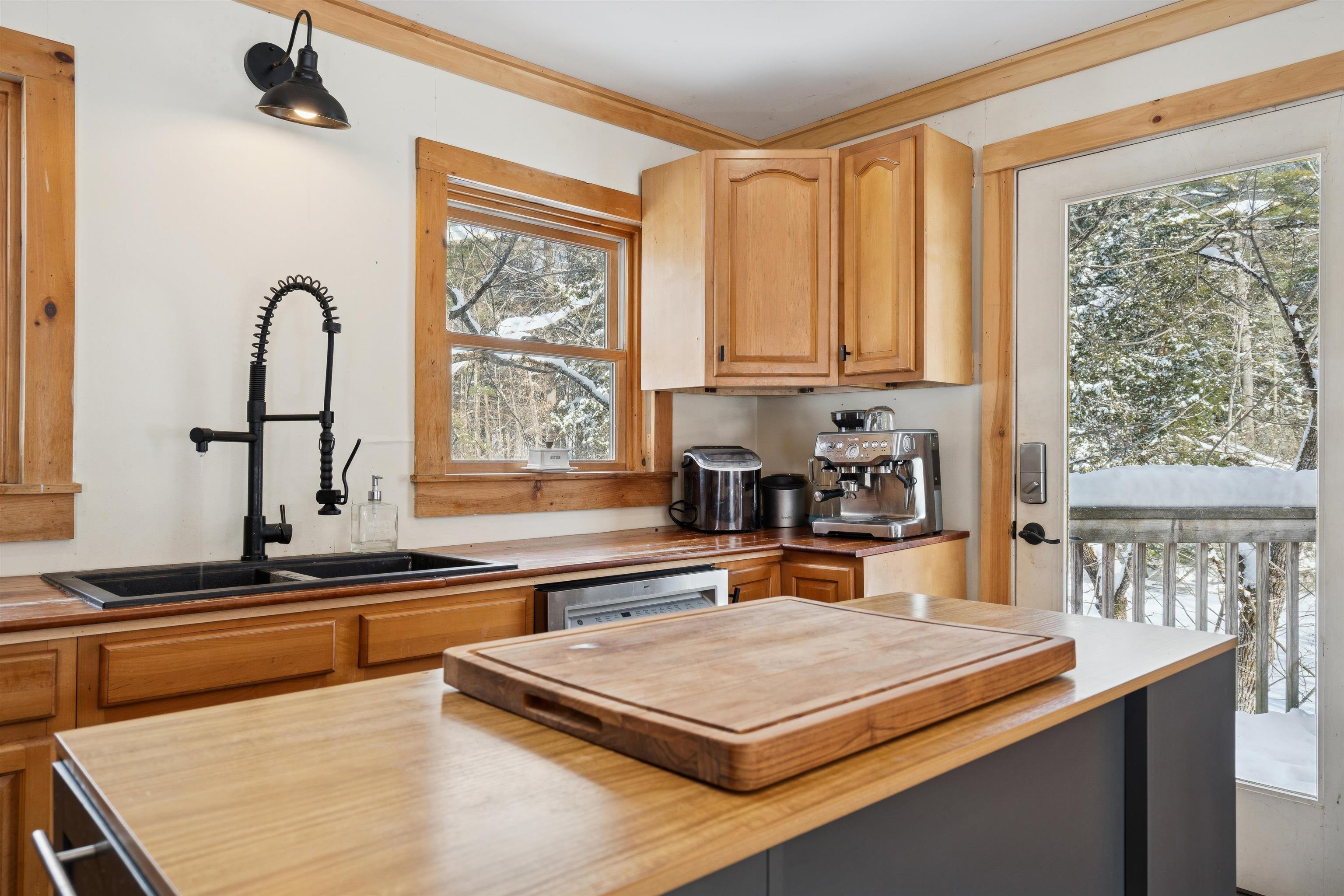 616 Highway 110 Tunbridge, VT 05077 - Photo 23 of 37