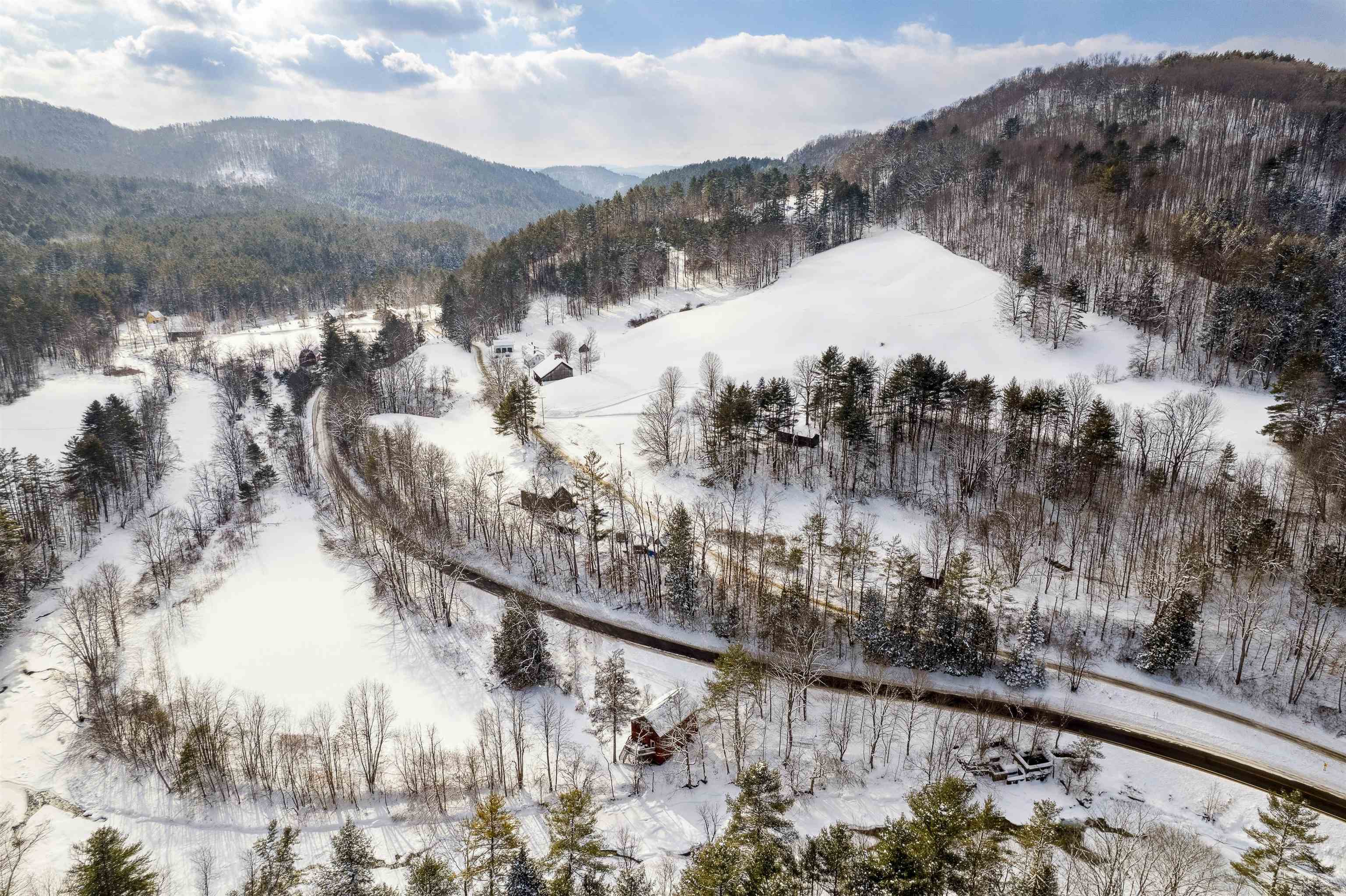 616 Highway 110 Tunbridge, VT 05077 - Photo 4 of 37