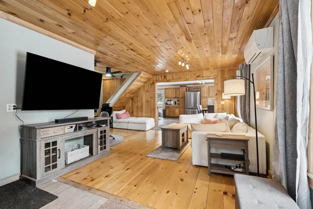 $360,000 | 616 Highway 110, Tunbridge, VT 05077