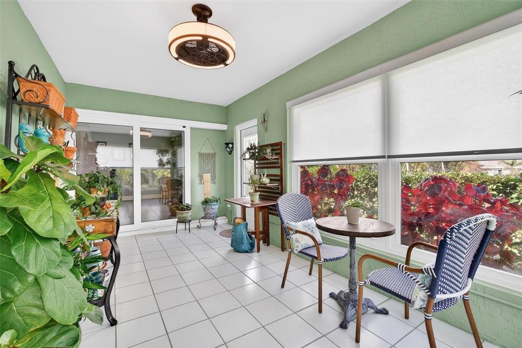 2811 Rampart Circle, Unit 2811 Clearwater, FL 33761 - Photo 11 of 30 a view of an dining room and furniture