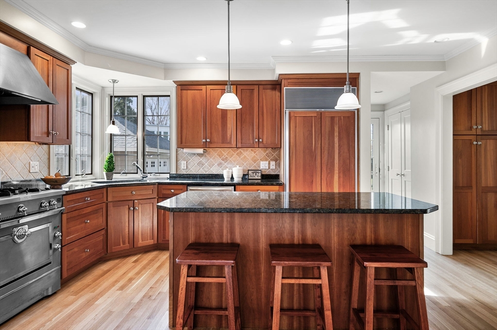 15 Oak Street Marblehead, MA 01945 - Photo 14 of 38