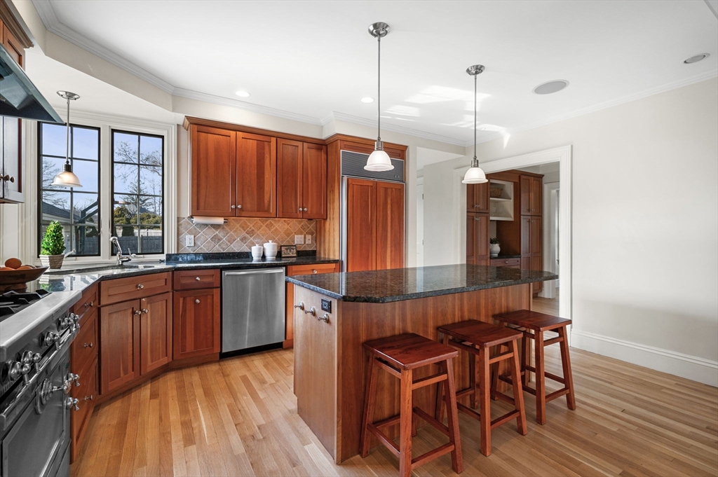 15 Oak Street Marblehead, MA 01945 - Photo 15 of 38