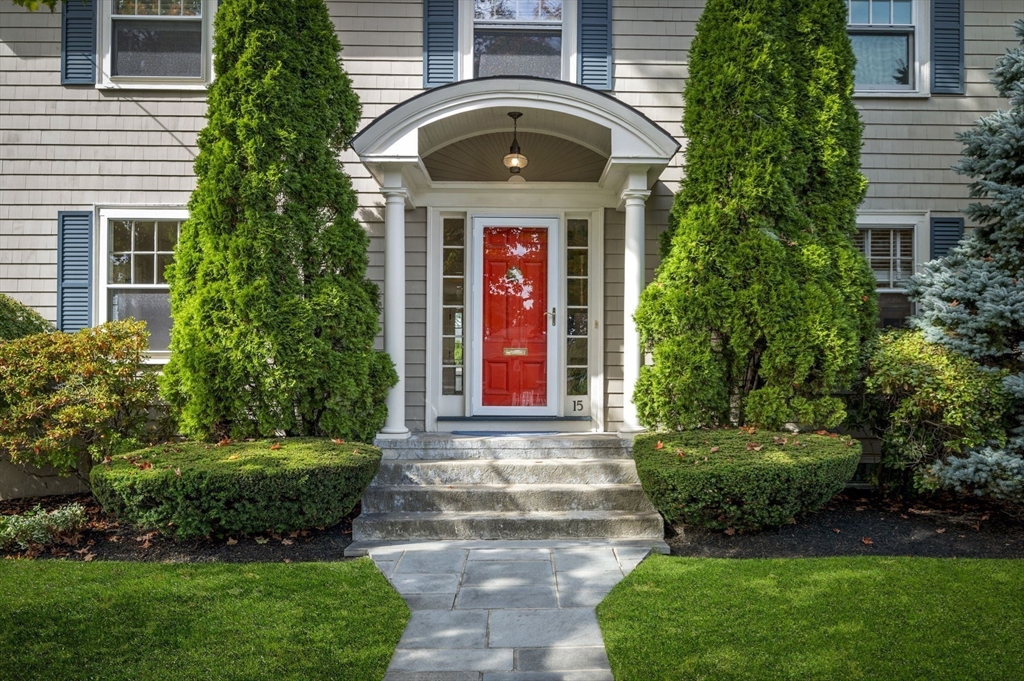 15 Oak Street Marblehead, MA 01945 - Photo 2 of 38