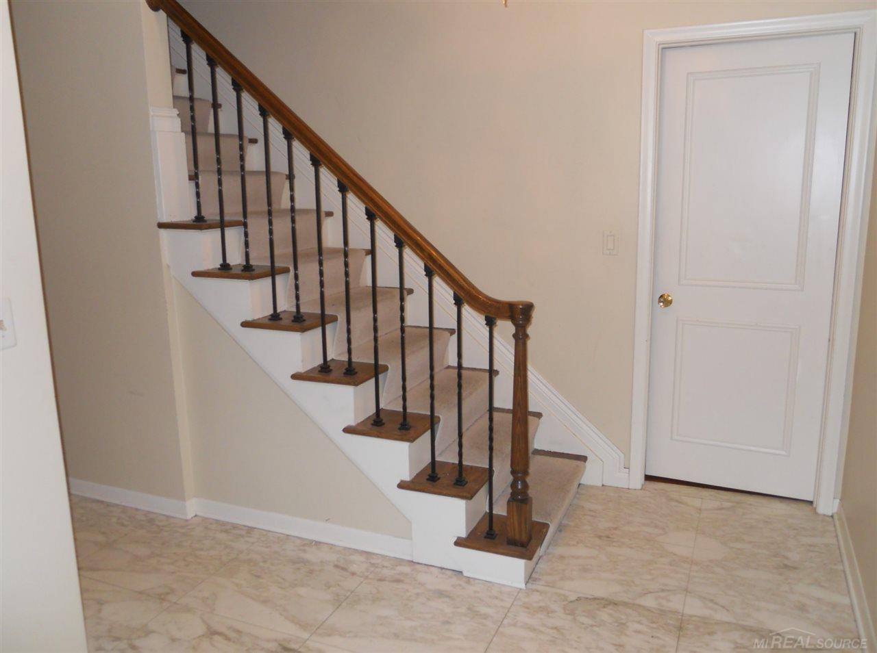 723 Canterbury Road Grosse Pointe Woods, MI 48236 - Photo 11 of 30