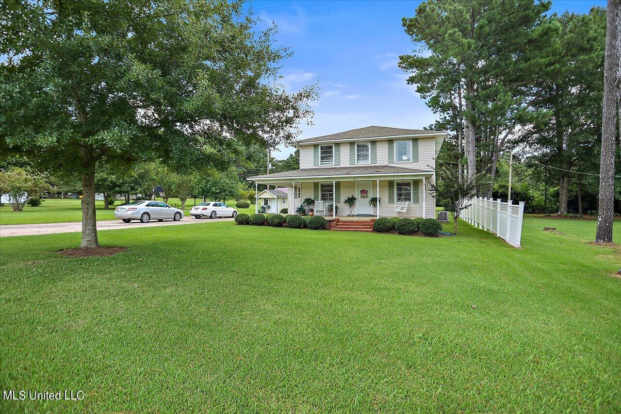 189 Colonial Circle Magee, MS 39111 - Photo 2 of 37 04-189 Colonial Cir
