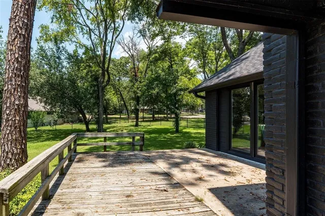 $779,000 | 162 Lake Drive, Enchanted Oaks, TX 75156