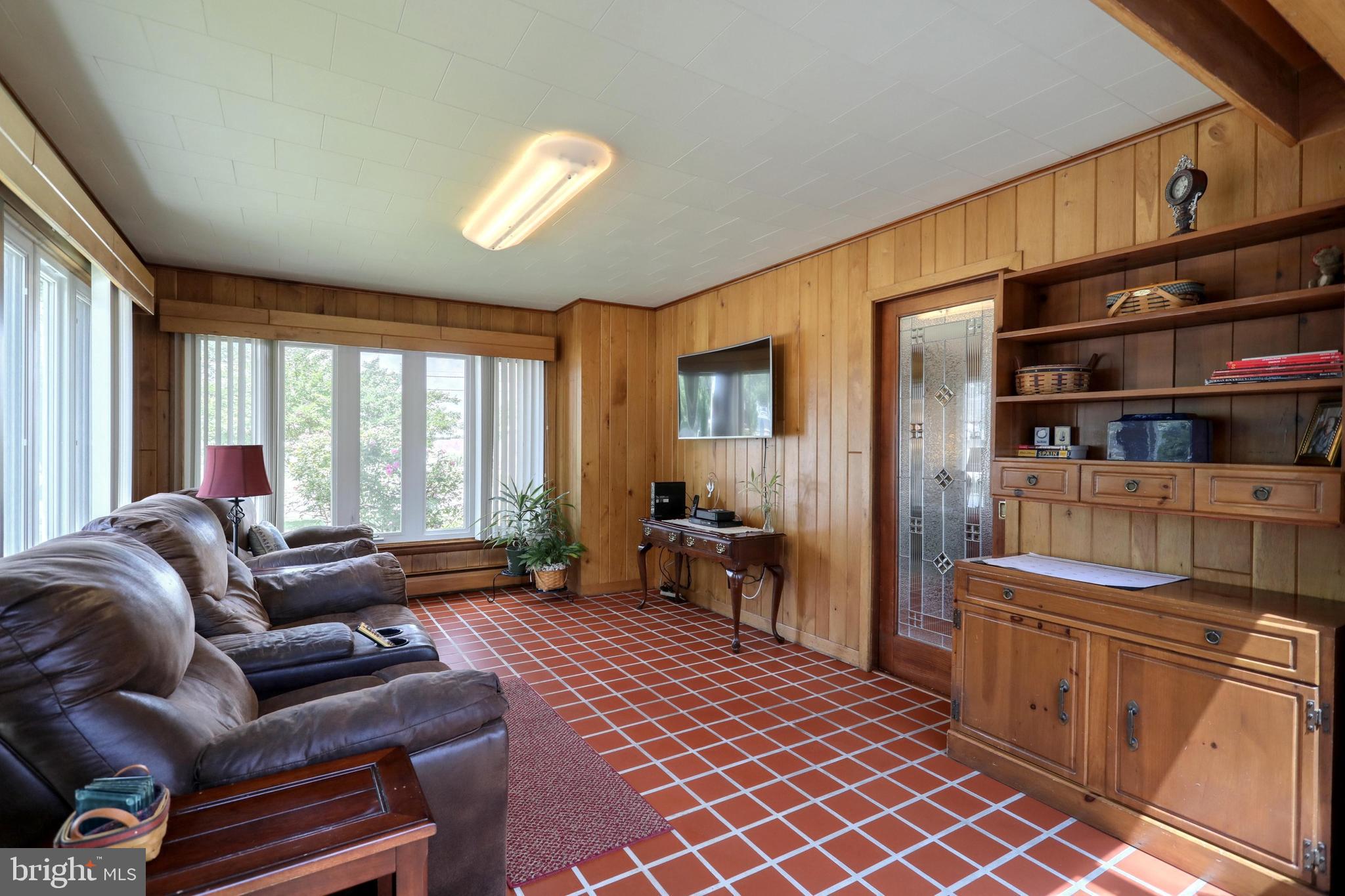 1001 Broadway Hanover, PA 17331 - Photo 13 of 42