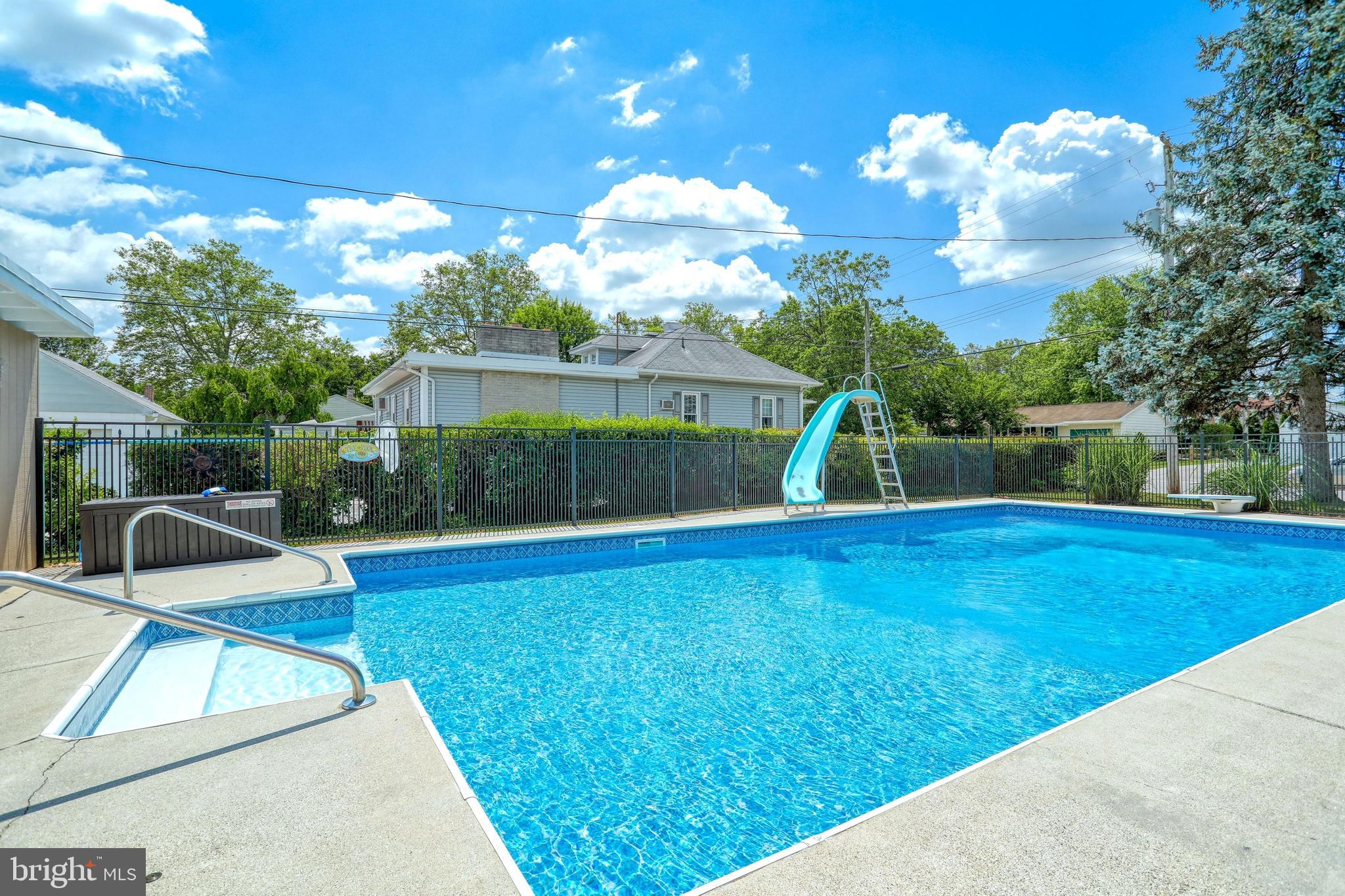 1001 Broadway Hanover, PA 17331 - Photo 15 of 42