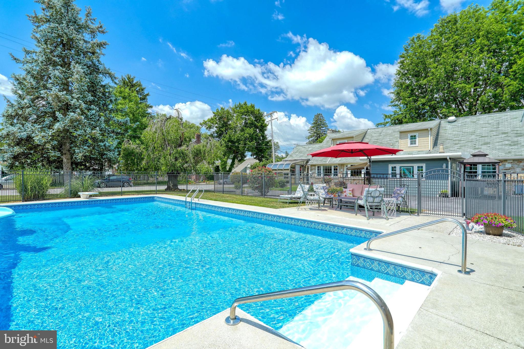 1001 Broadway Hanover, PA 17331 - Photo 16 of 42