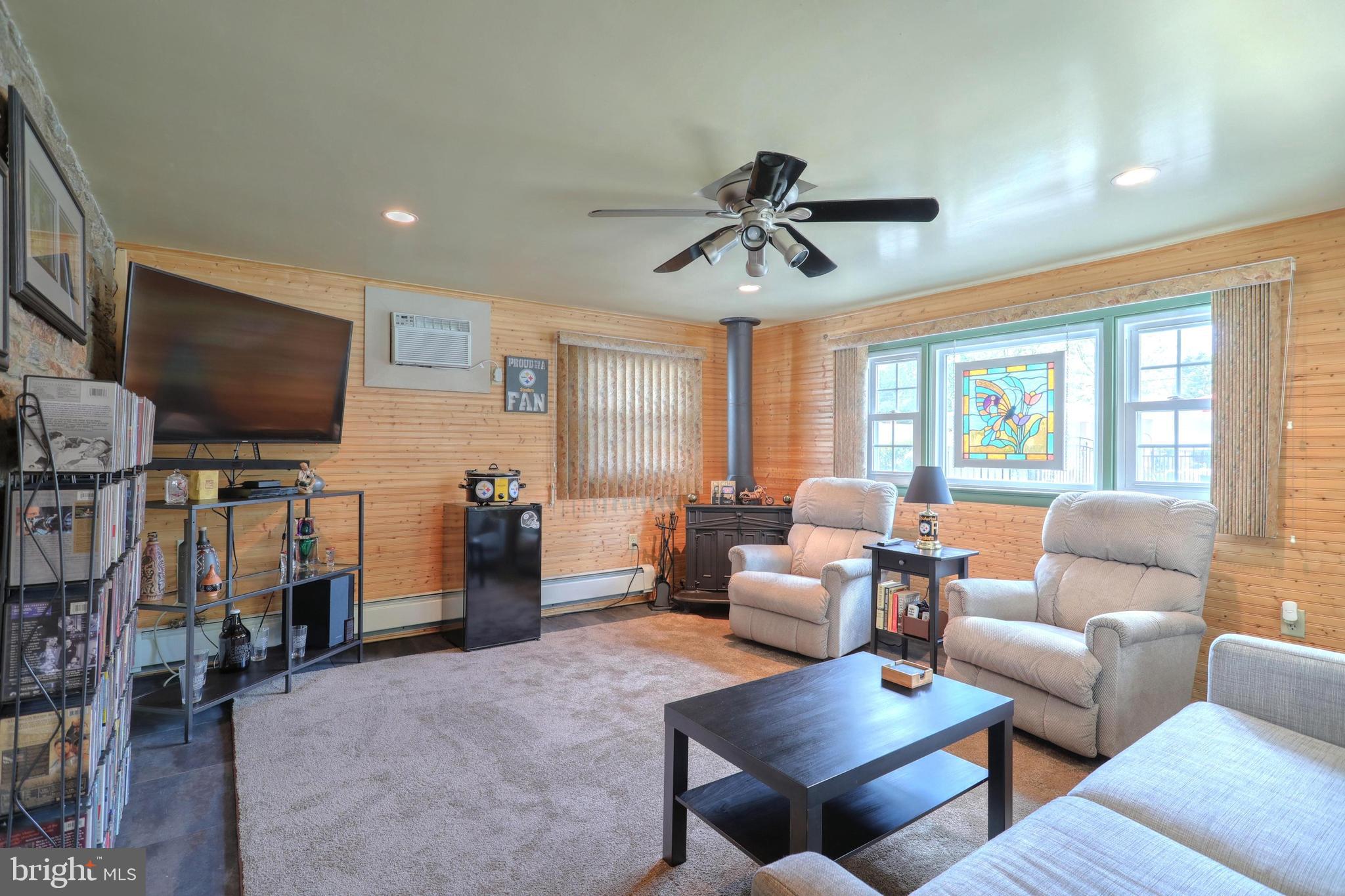 1001 Broadway Hanover, PA 17331 - Photo 22 of 42