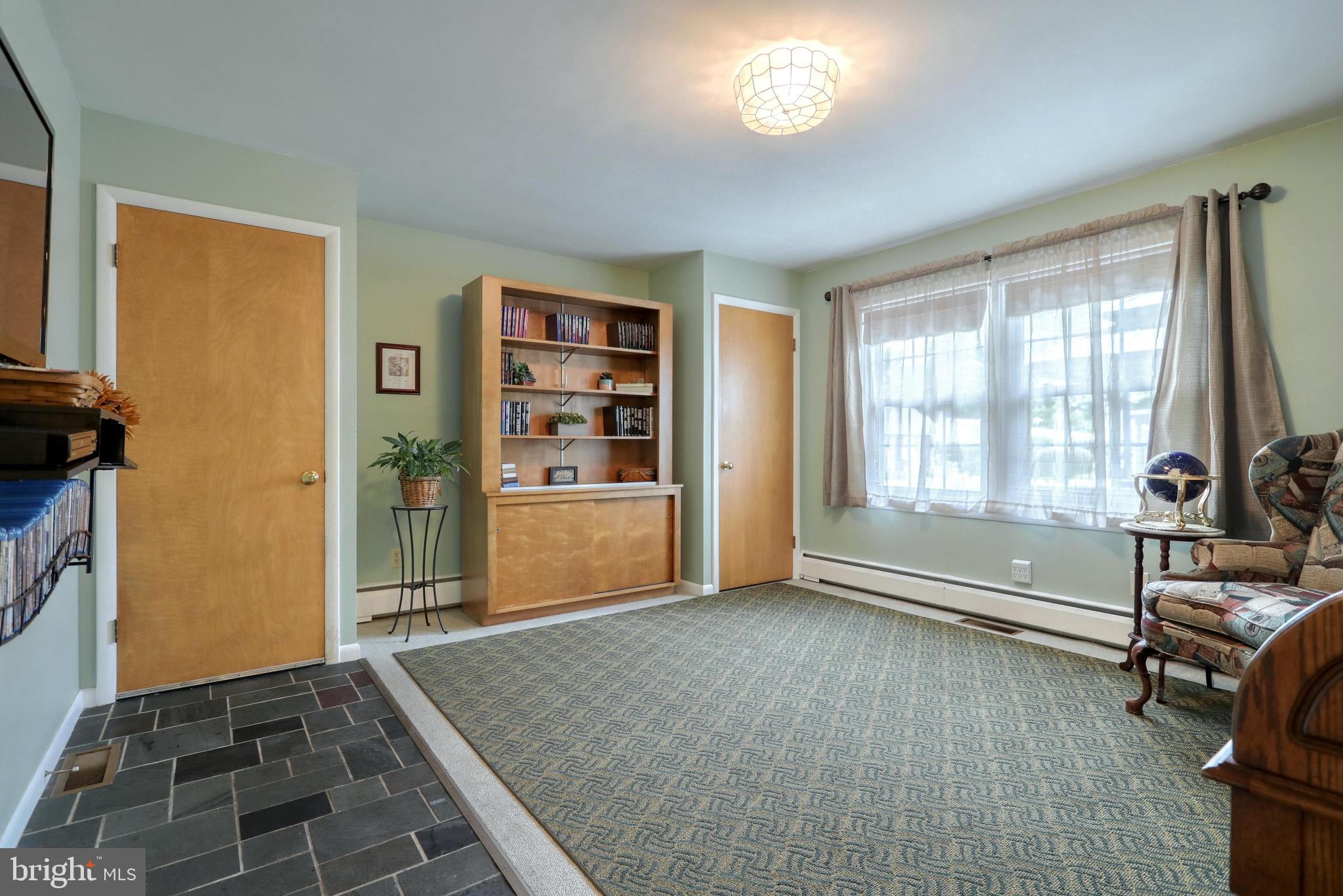 1001 Broadway Hanover, PA 17331 - Photo 25 of 42