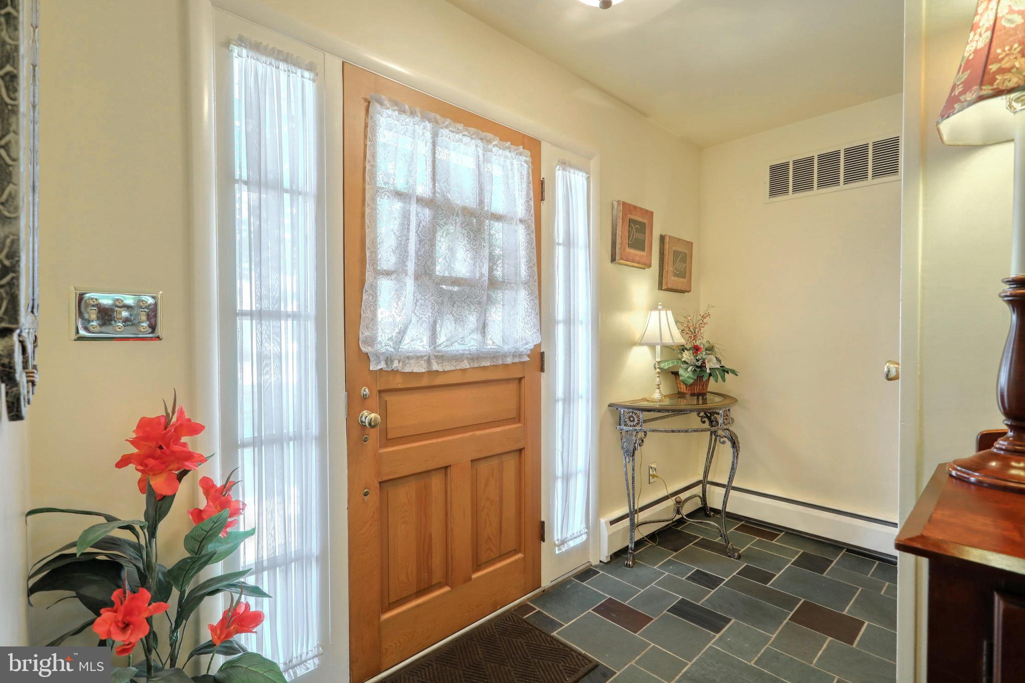 1001 Broadway Hanover, PA 17331 - Photo 4 of 42