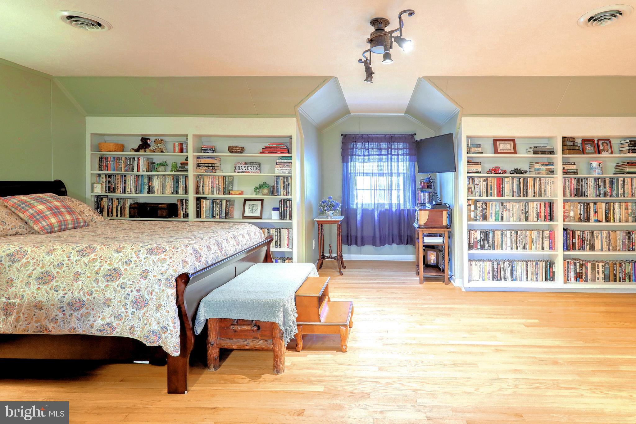 1001 Broadway Hanover, PA 17331 - Photo 31 of 42